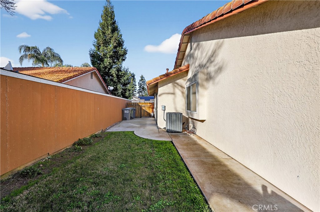 1844 Springfield Ct, Merced, CA 95348