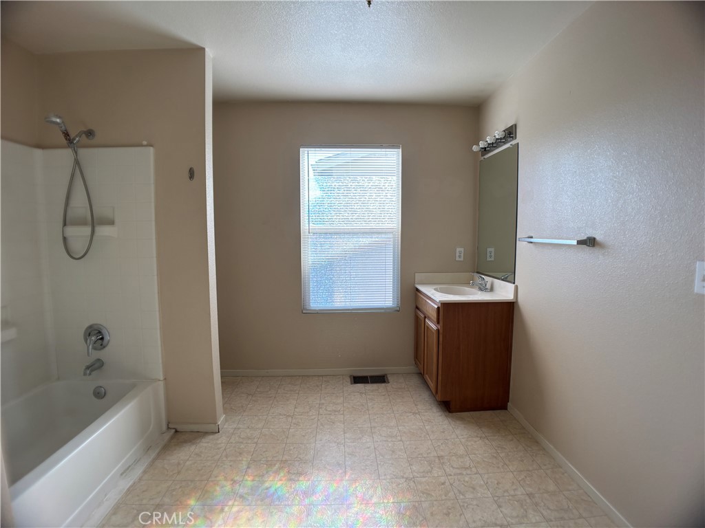 3742 Morningside, Merced, CA 95348