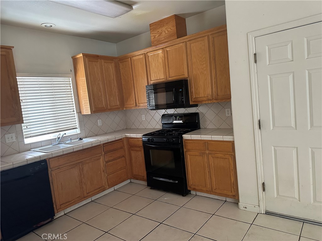 692 Gateway, Merced, CA 95340