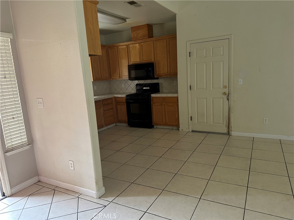 692 Gateway, Merced, CA 95340