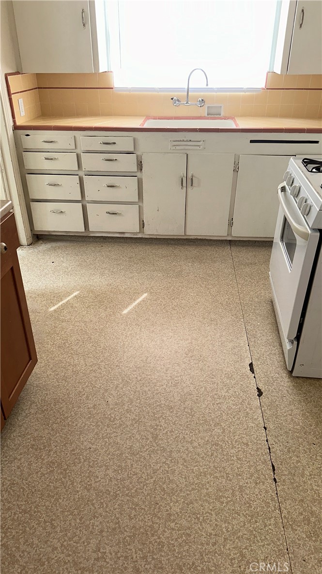 1888 Orchard, Merced, CA 95340