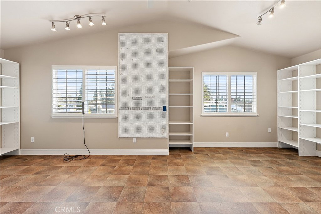 917 Amador, Chowchilla, CA 93610