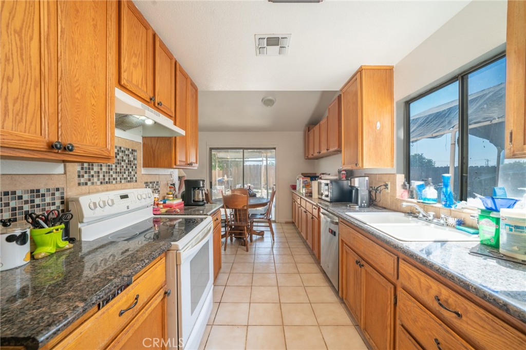 19893 Lucas Ct, Hilmar, CA 95324