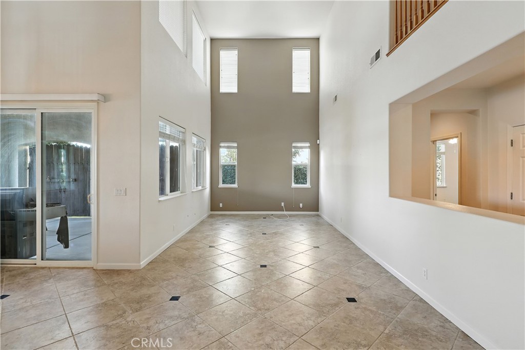 14510 Spyglass Cir, Chowchilla, CA 93610