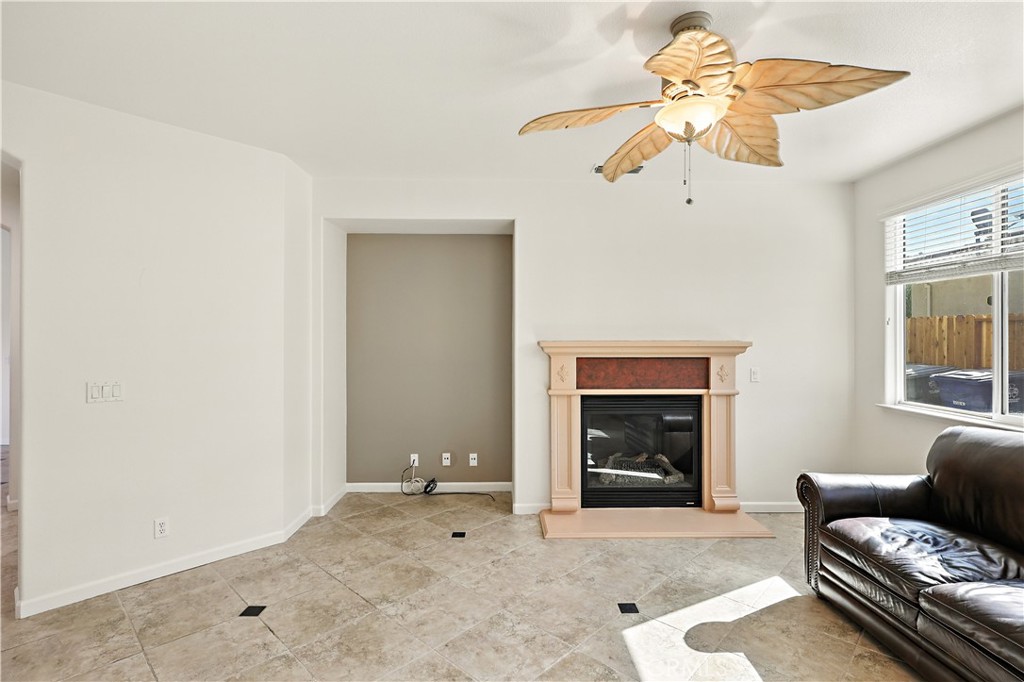 14510 Spyglass Cir, Chowchilla, CA 93610