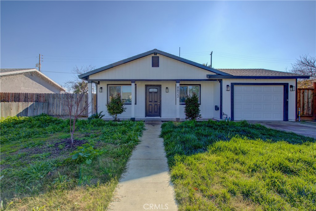 8822 Globe Ave, Dos Palos, CA 93620