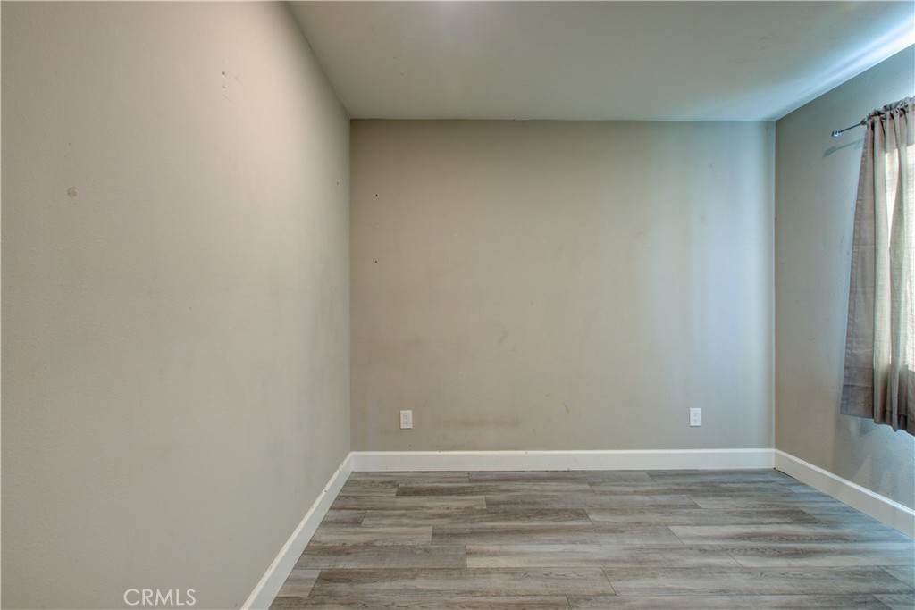 8822 Globe Ave, Dos Palos, CA 93620