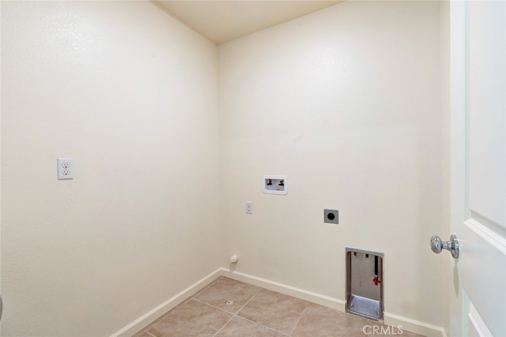 753 Heitz Way, Merced, CA 95348