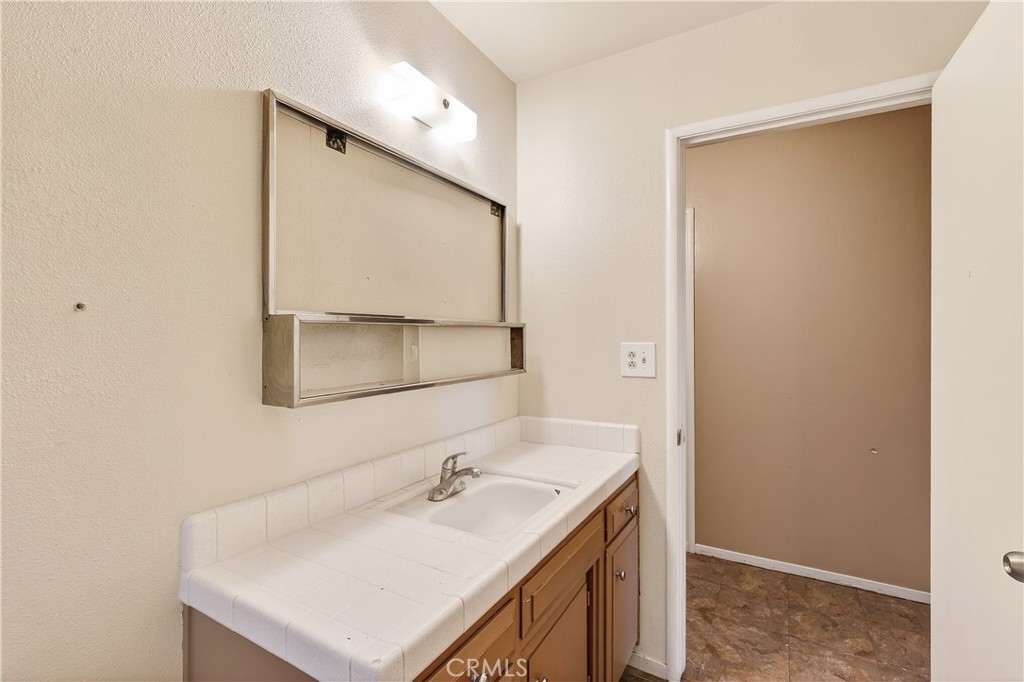 3205 N Parsons, Merced, CA 95340