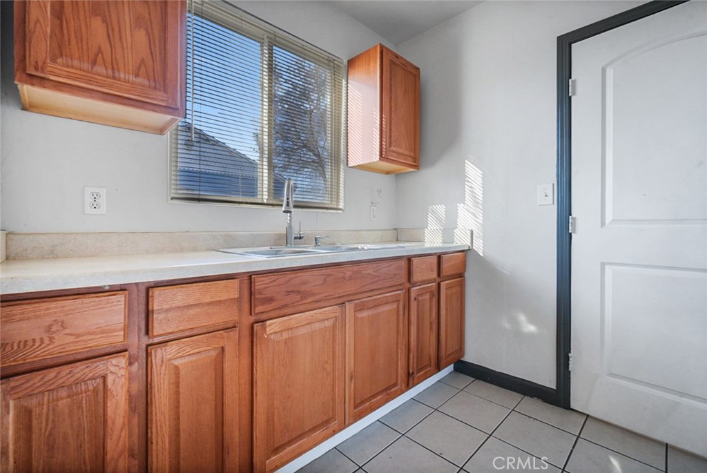 1899 Union, Merced, CA 95340