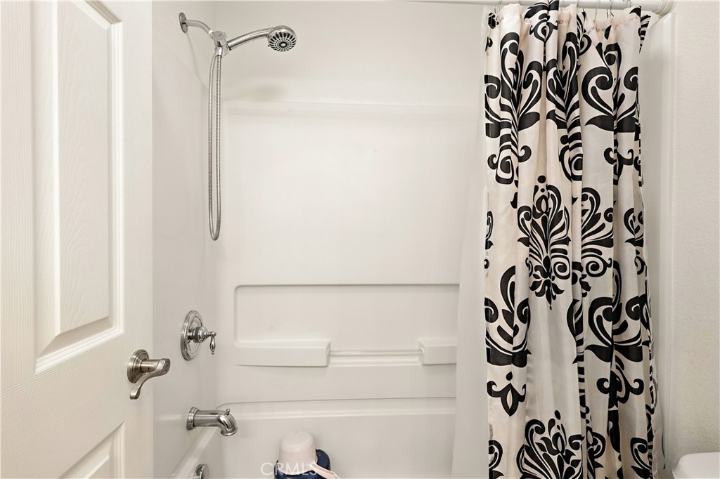 9790 Heatherhearst Dr, Chowchilla, CA 93610