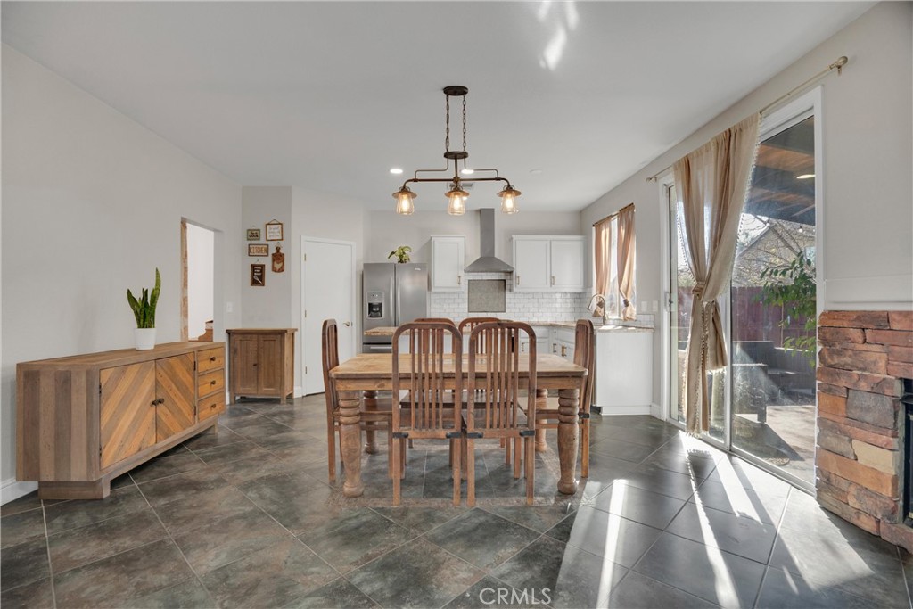 9185 N Rochester, Delhi, CA 95315