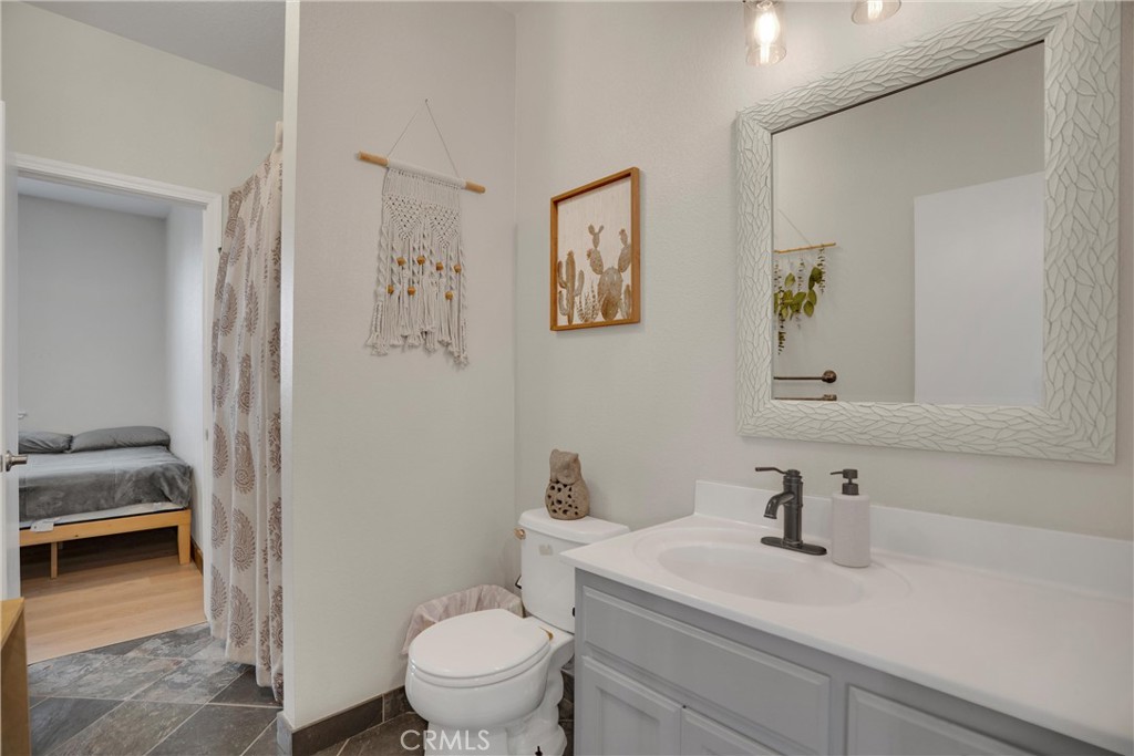 9185 N Rochester, Delhi, CA 95315