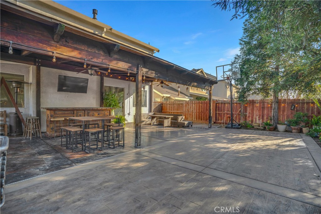 9185 N Rochester, Delhi, CA 95315