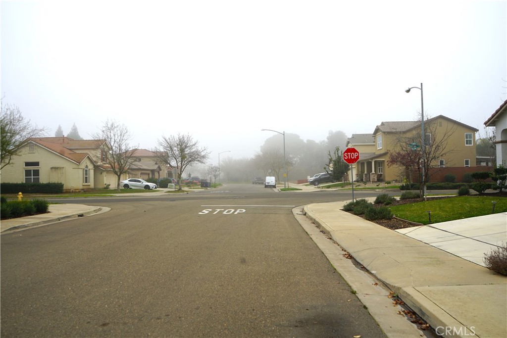 3507 Creekview Ct, Merced, CA 95340