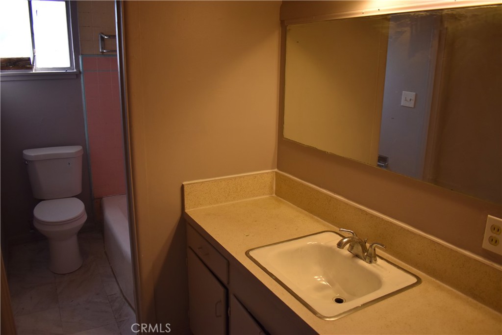 842 E Alexander, Merced, CA 95340