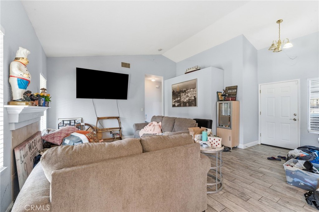 653 Stonewood, Los Banos, CA 93635