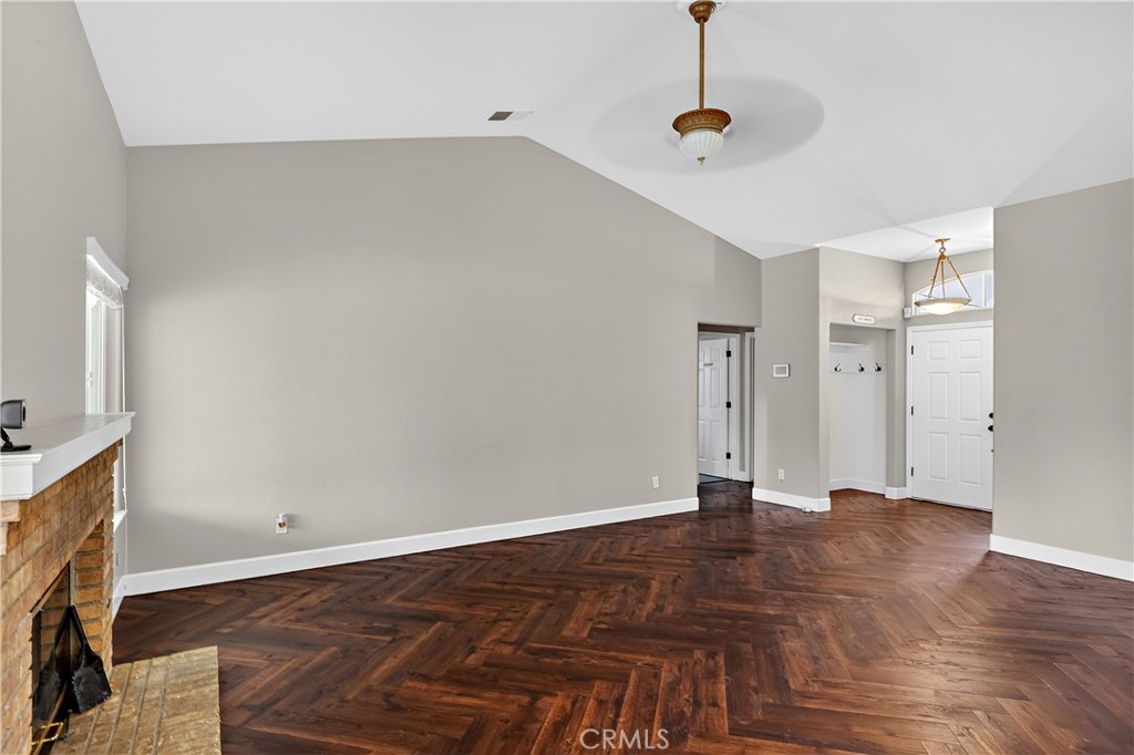 724 Robin Dr, Merced, CA 95340