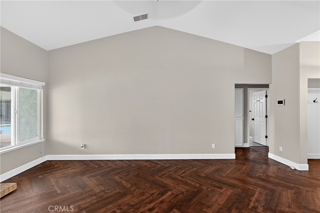 724 Robin Dr, Merced, CA 95340