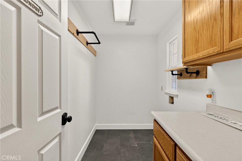 724 Robin Dr, Merced, CA 95340