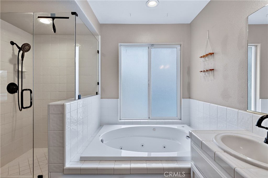 724 Robin Dr, Merced, CA 95340