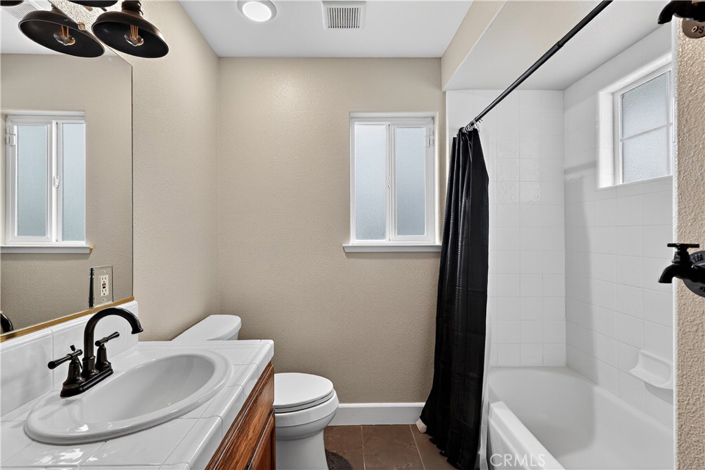 724 Robin Dr, Merced, CA 95340