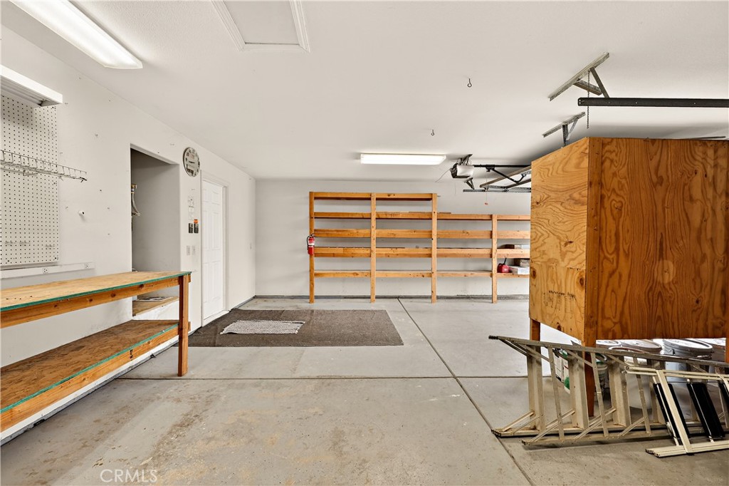 724 Robin Dr, Merced, CA 95340