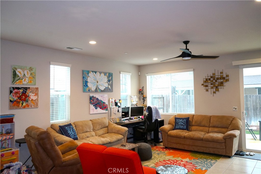 2377 Mariner Way, Merced, CA 95340