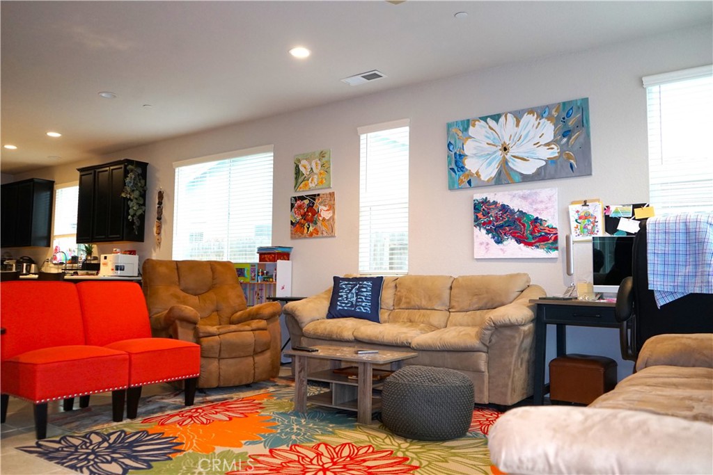 2377 Mariner Way, Merced, CA 95340