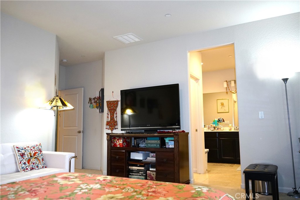 2377 Mariner Way, Merced, CA 95340