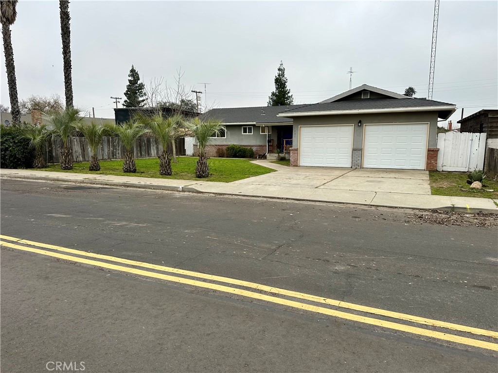 1231 7th, Livingston, CA 95334