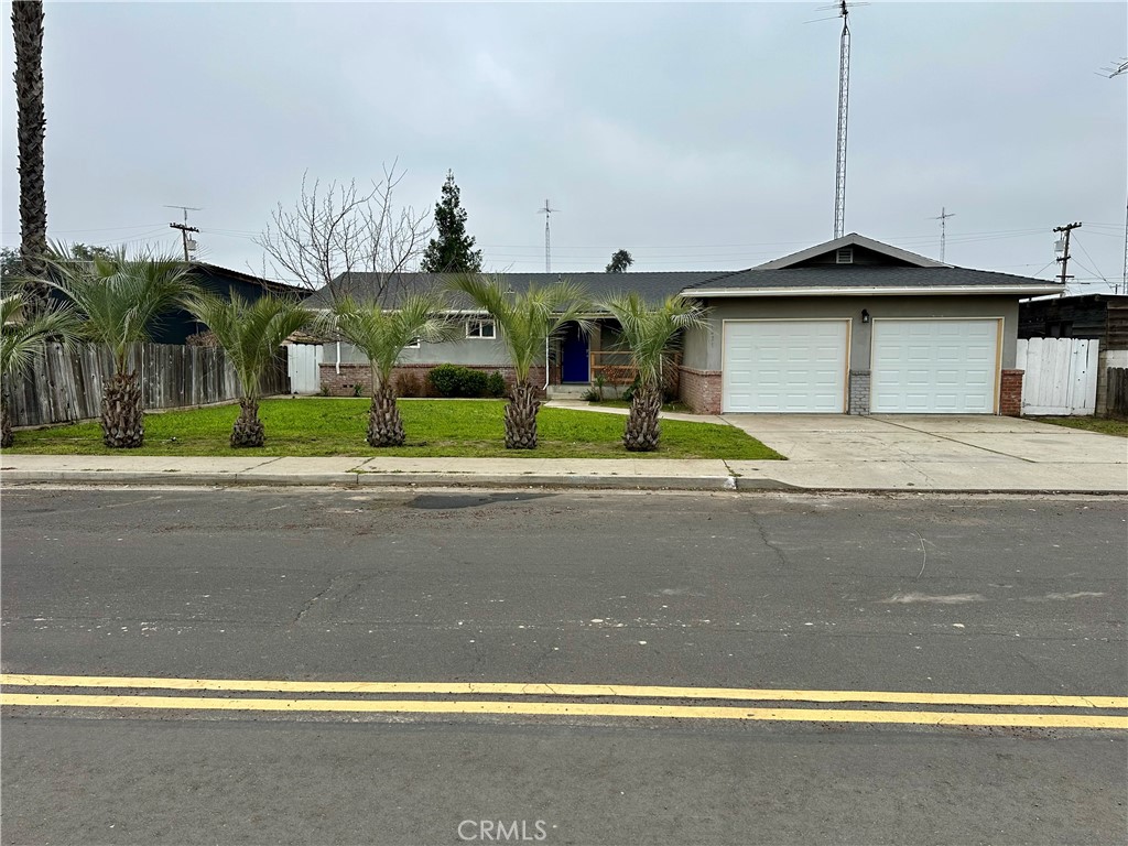 1231 7th, Livingston, CA 95334