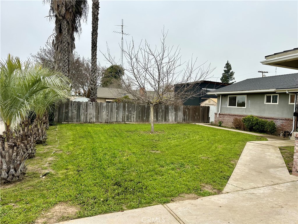 1231 7th, Livingston, CA 95334