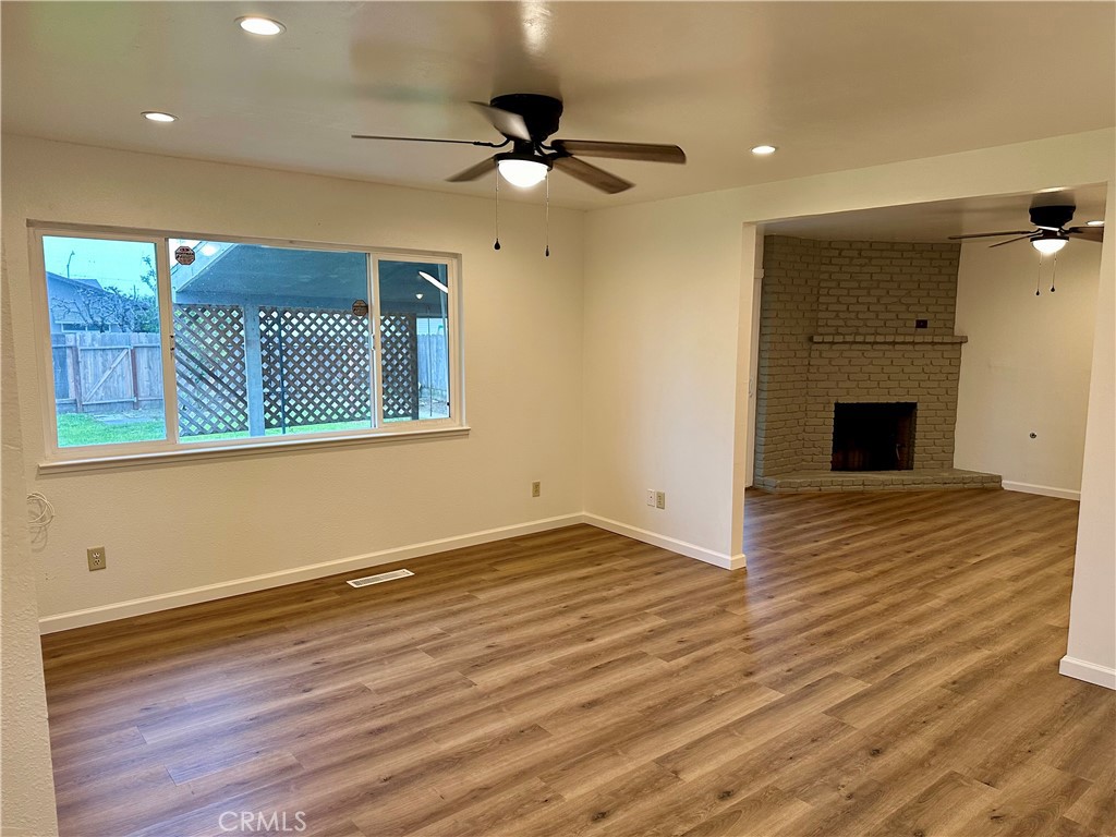 1231 7th, Livingston, CA 95334