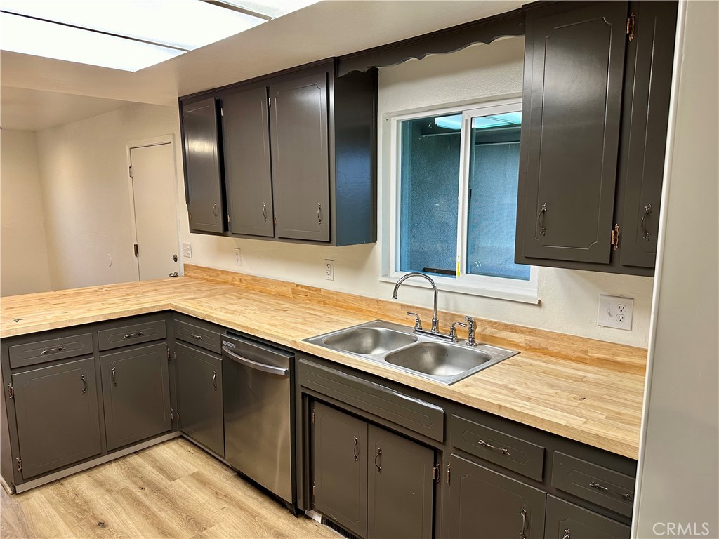 1231 7th, Livingston, CA 95334