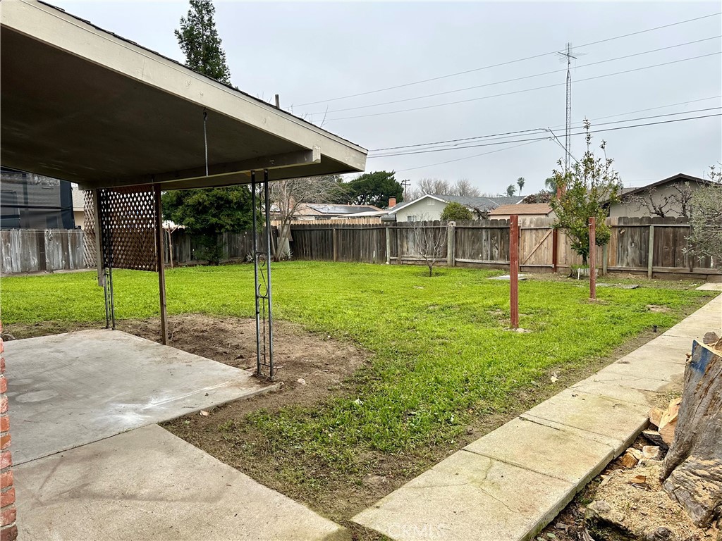 1231 7th, Livingston, CA 95334