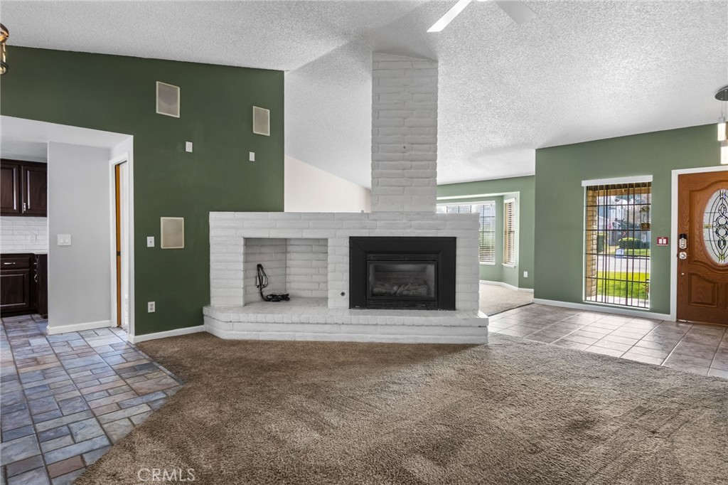 869 Redlands Ct, Merced, CA 95348