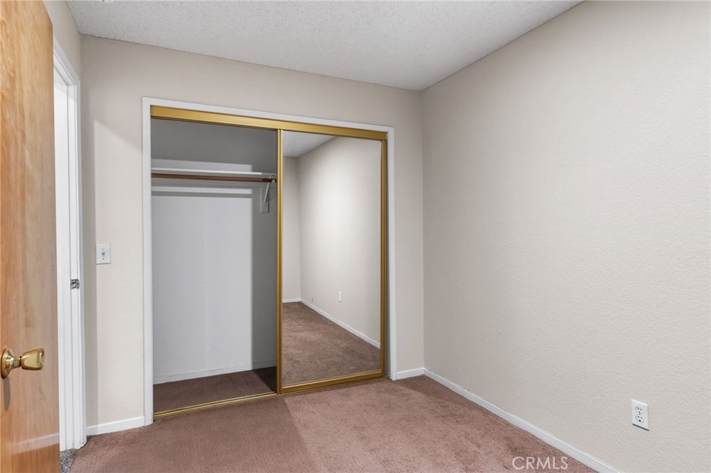 869 Redlands Ct, Merced, CA 95348