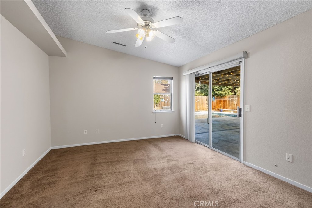 869 Redlands Ct, Merced, CA 95348