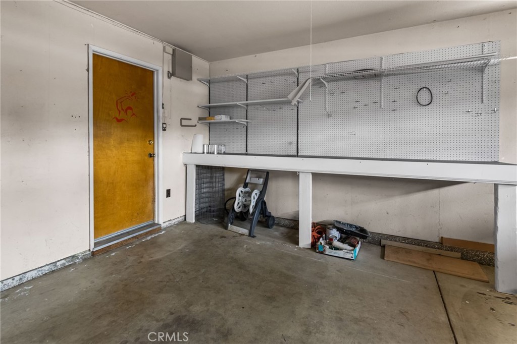 869 Redlands Ct, Merced, CA 95348