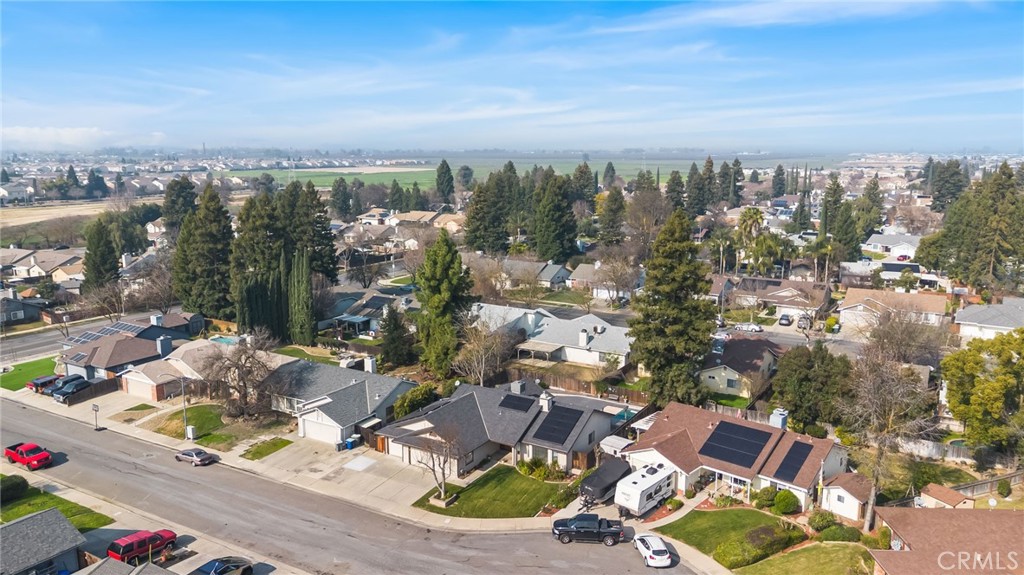 869 Redlands Ct, Merced, CA 95348