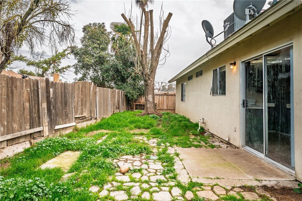 1551 Little Rock Ct, Merced, CA 95348