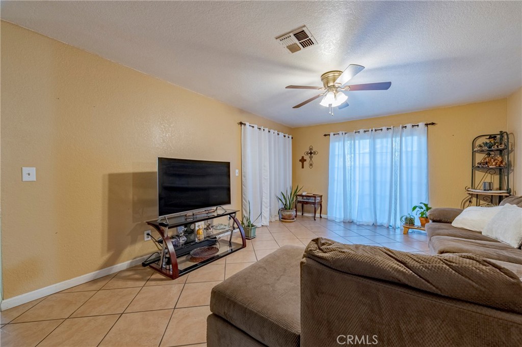 2394 Lance St, Merced, CA 95348