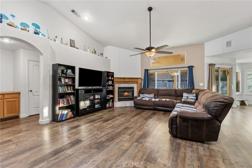 1126 Sprig Ct, Merced, CA 95340