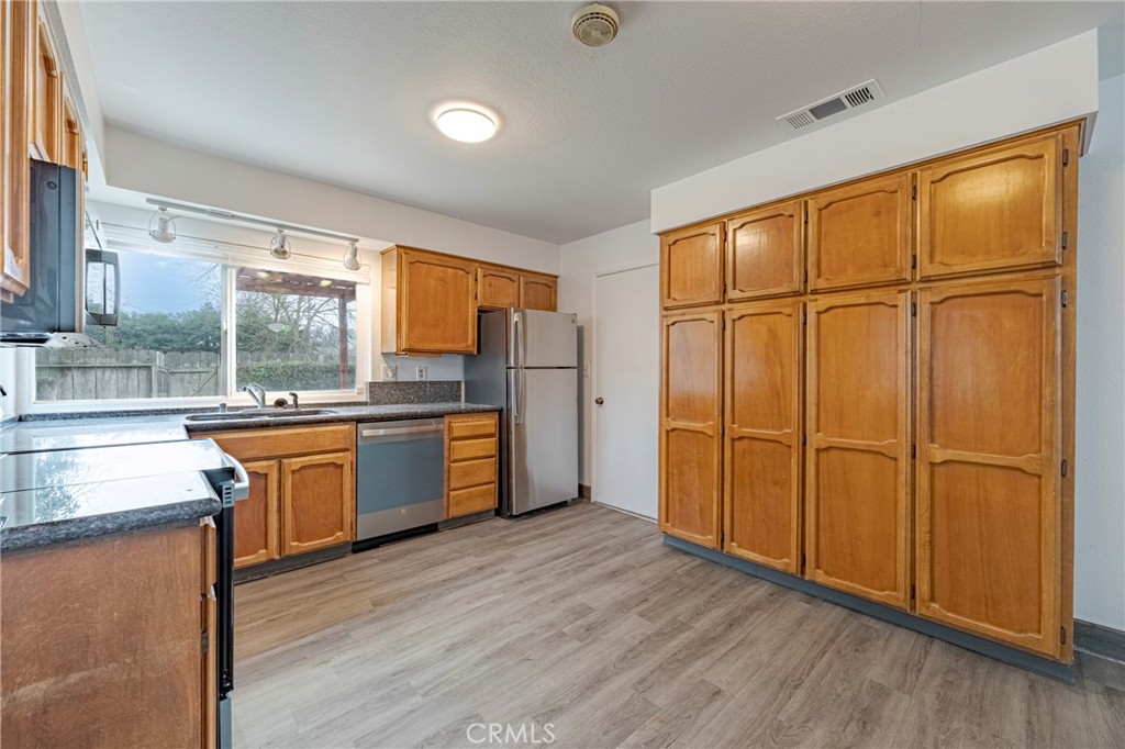 466 Columbia, Merced, CA 95340