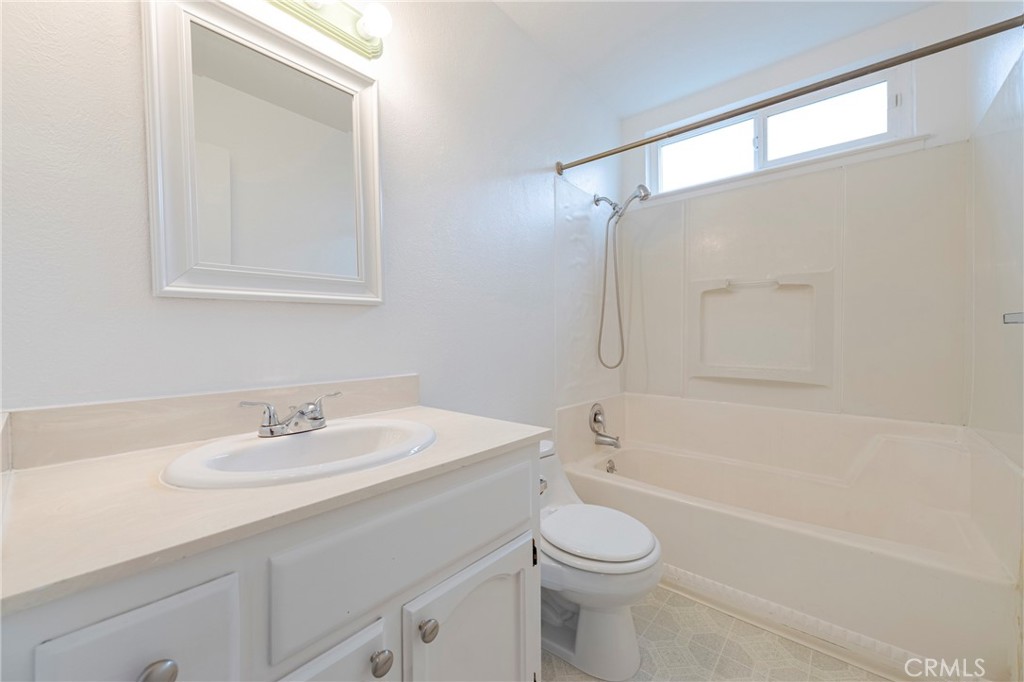 466 Columbia, Merced, CA 95340