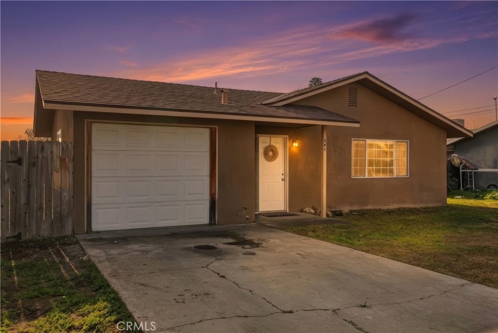 660 S 3rd St, Chowchilla, CA 93610