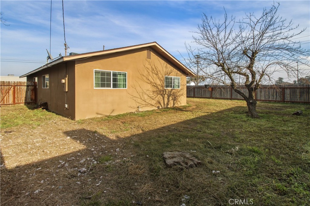 660 S 3rd St, Chowchilla, CA 93610
