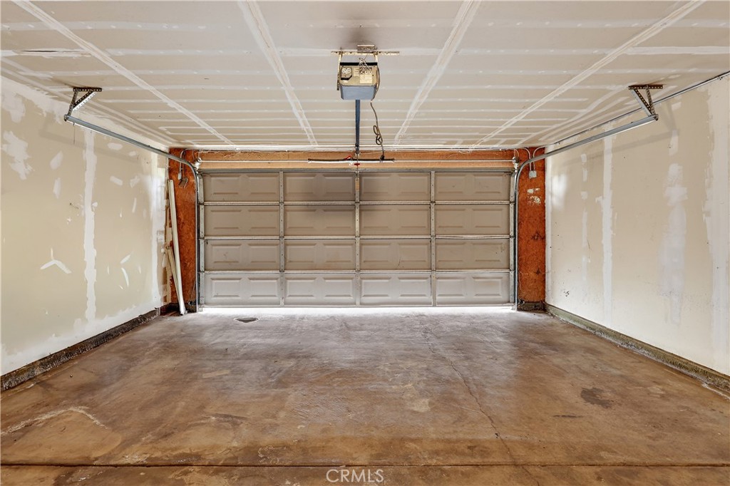 1435 Hammatt, Livingston, CA 95334