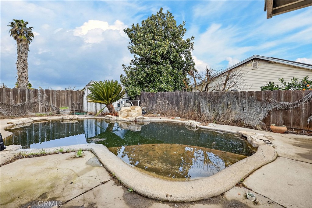 1435 Hammatt, Livingston, CA 95334